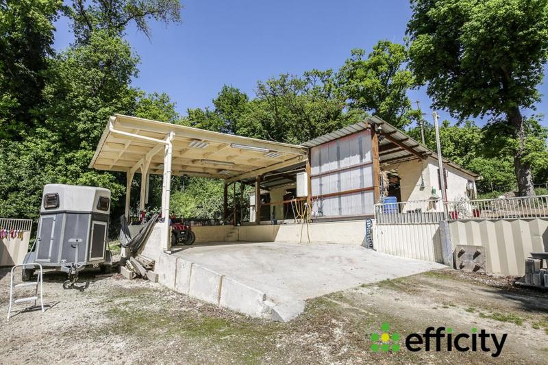 Maison - 246 m² - 11 pièces