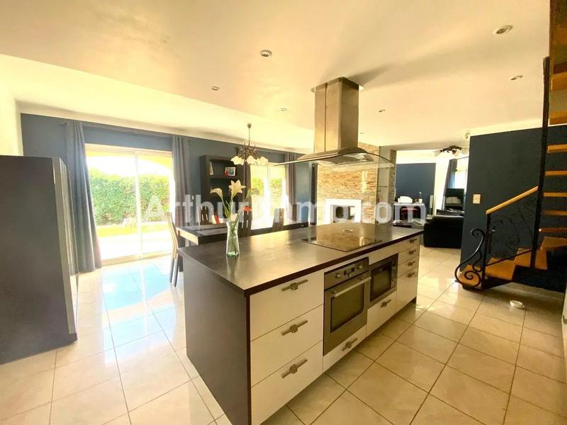 Maison - 176 m² - 6 pièces