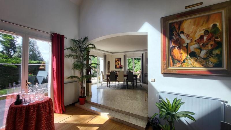 Maison - 338 m² - 7 pièces