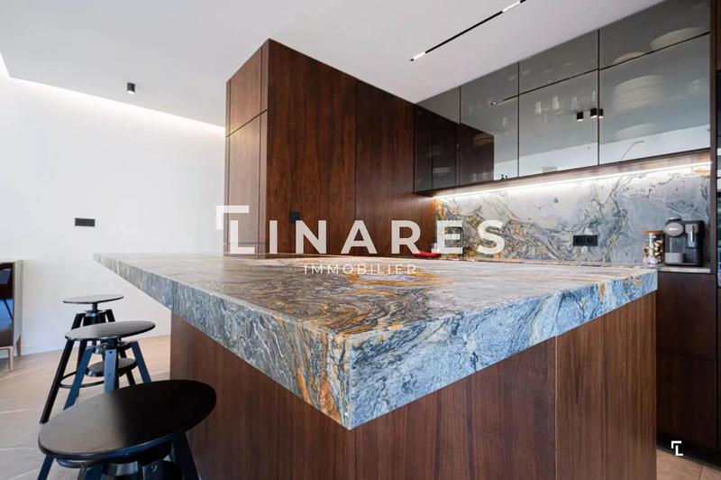 Appartement - 121 m² - 4 pièces