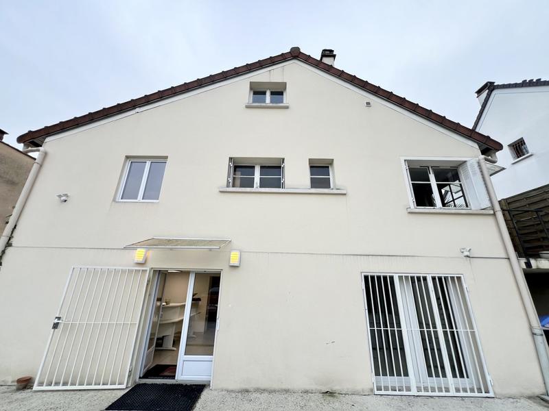 Maison - 190 m² - 6 pièces