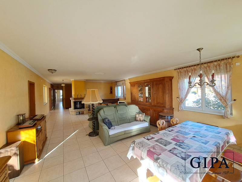 Maison - 140 m² - 5 pièces