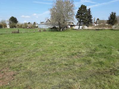 Terrain constructible - 2 000 m²
