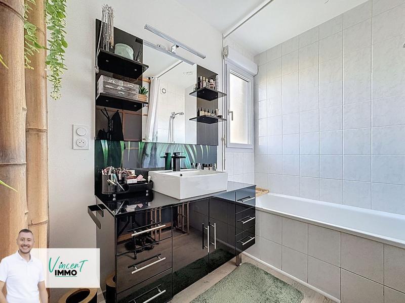 Appartement - 80 m² - 4 pièces