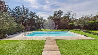 Maison - 283 m² - 5 pièces