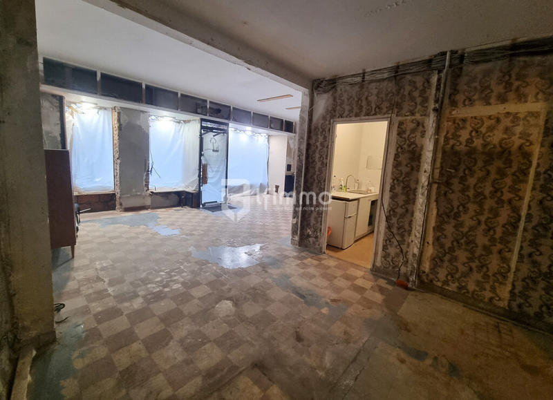 Local commercial - 150 m² - 1 pièce