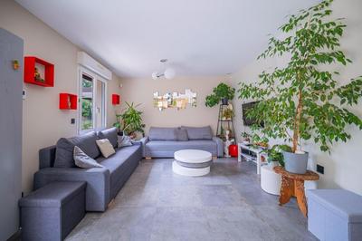 Maison traditionnelle - 153 m² - 6 pièces