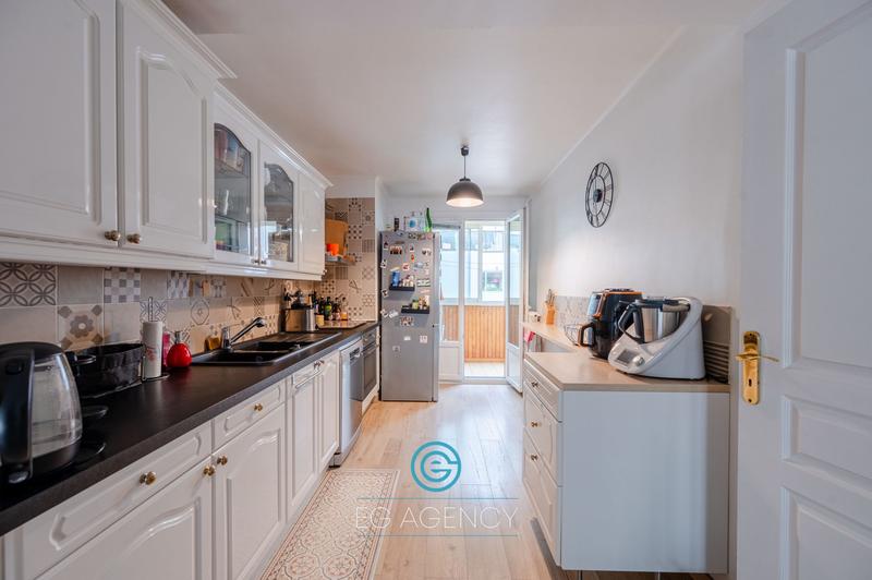 Appartement - 70 m² - 3 pièces