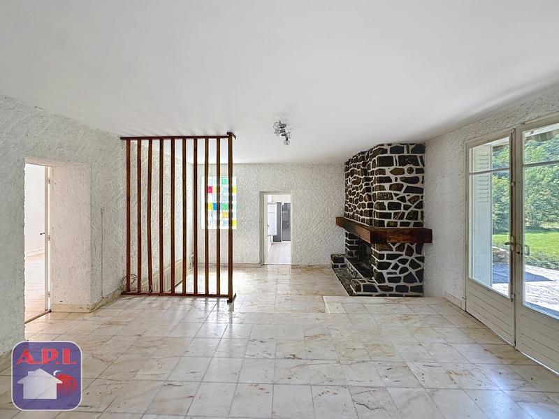 Maison - 230 m² - 6 pièces