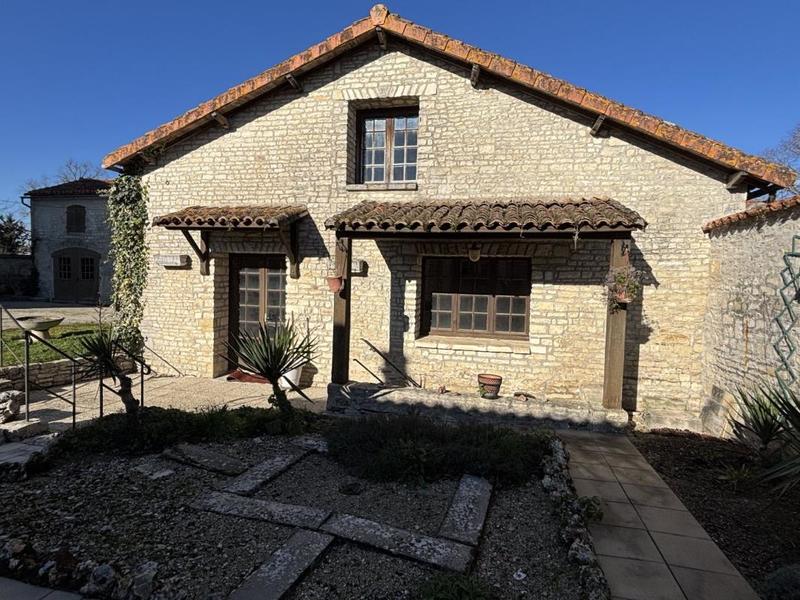 Propriété - 146 m² - 6 pièces