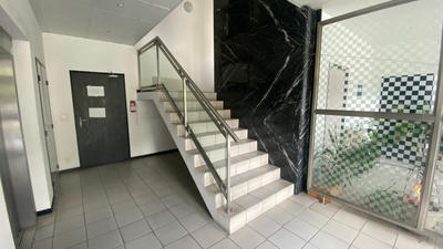 Bureau - 201 m² - 8 pièces