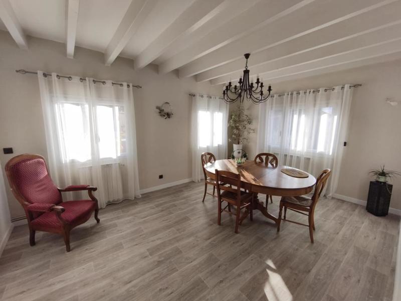 Maison - 145 m² - 7 pièces