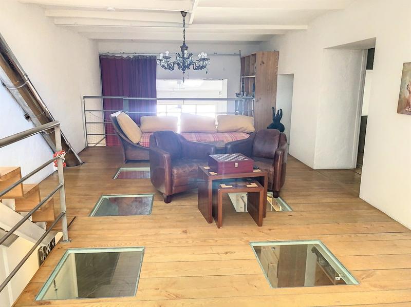 Loft - 225 m² - 6 pièces