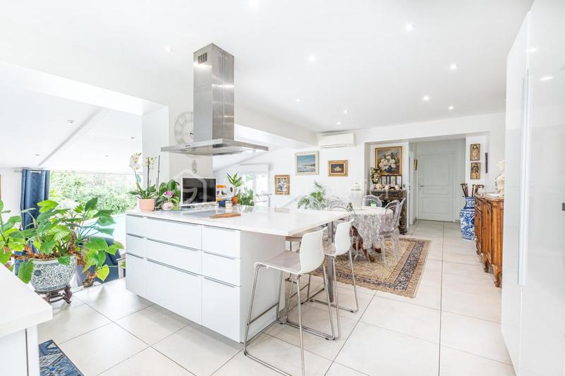 Villa - 90 m² - 3 pièces