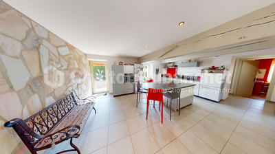 Maison - 138 m² - 7 pièces