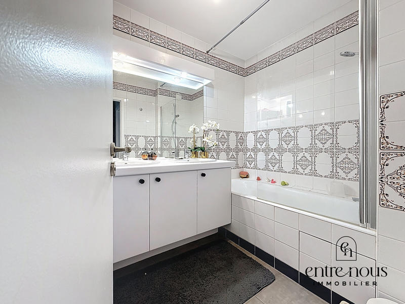 Appartement - 122 m² - 5 pièces