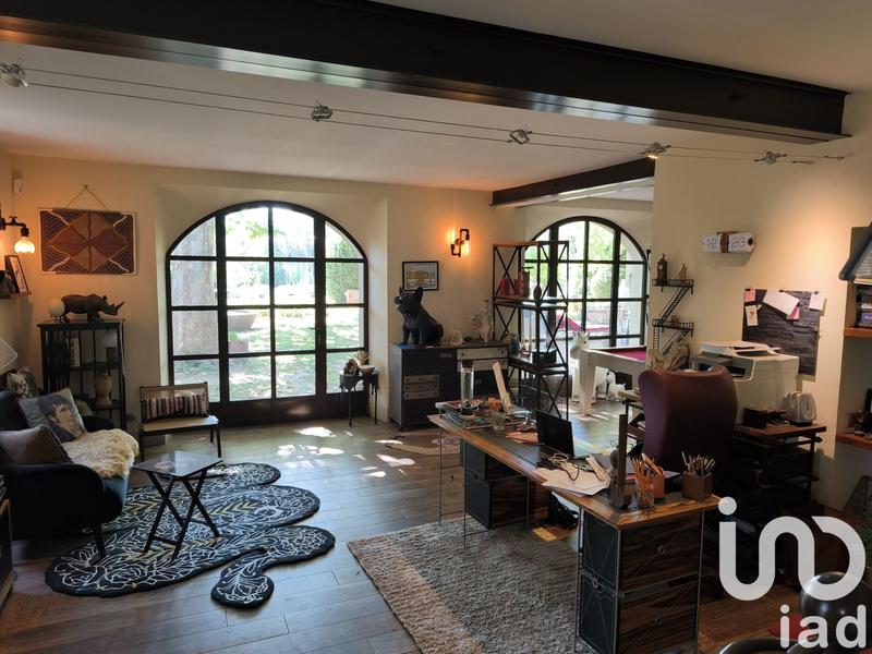 Maison - 463 m² - 13 pièces