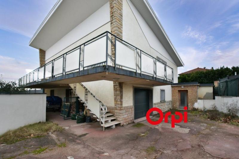 Maison - 180 m² - 5 pièces