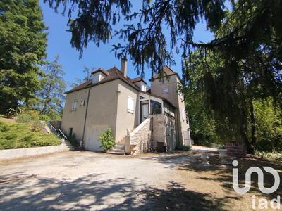 Maison - 205 m² - 8 pièces