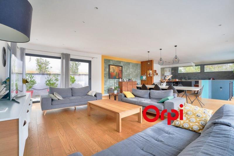 Maison - 319 m² - 6 pièces