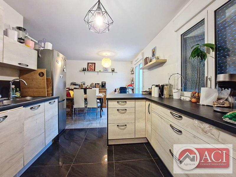 Maison - 94 m² - 4 pièces