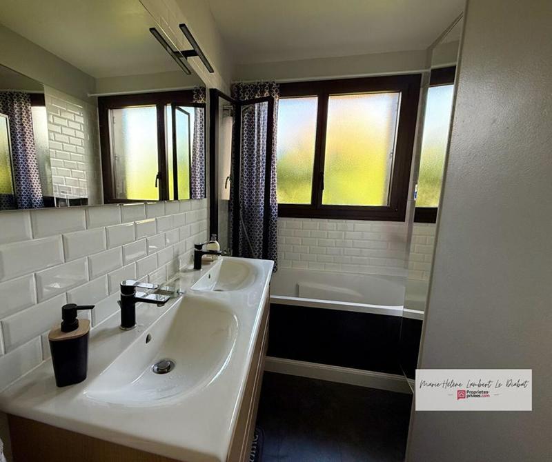 Maison - 105 m² - 7 pièces