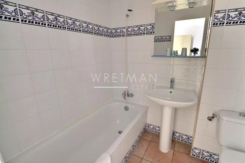 Propriété - 560 m² - 15 pièces