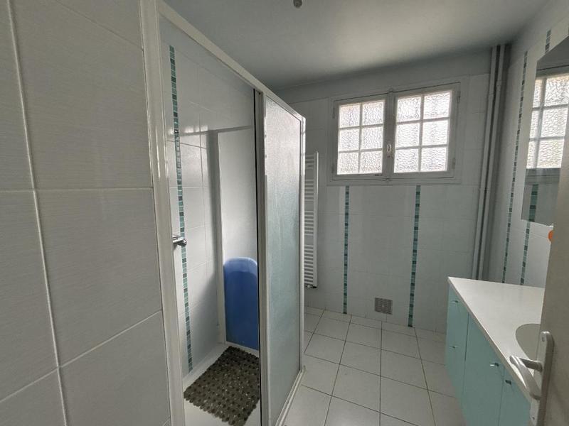 Pavillon - 218 m² - 10 pièces