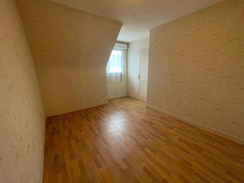 Maison - 98 m² - 5 pièces