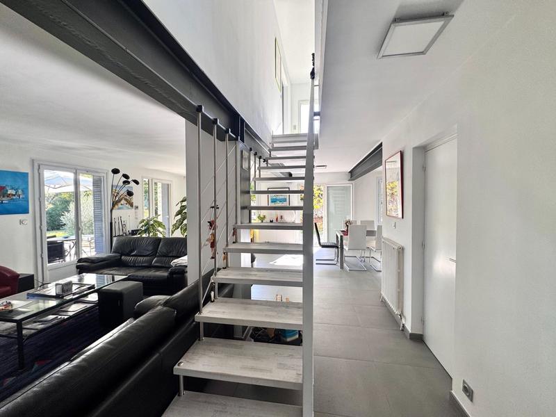 Maison - 185 m² - 6 pièces