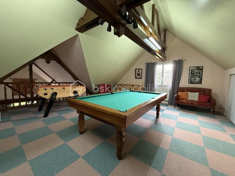 Propriété - 260 m² - 8 pièces