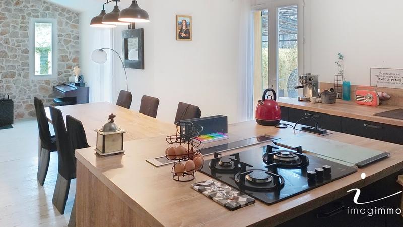 Maison - 140 m² - 5 pièces