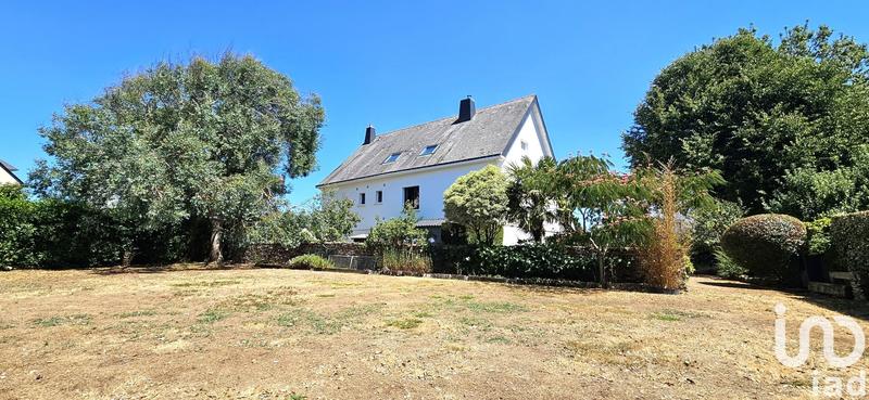 Maison - 284 m² - 9 pièces