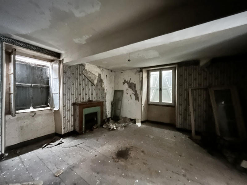 Maison - 350 m² - 12 pièces