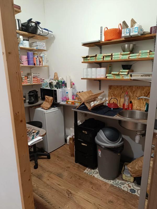 Local commercial - 82 m² - 1 pièce