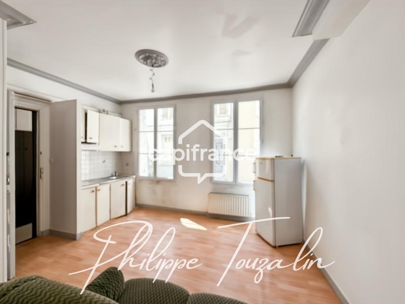 Maison - 220 m² - 14 pièces