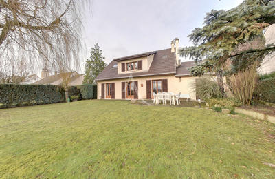 Maison - 141 m² - 6 pièces