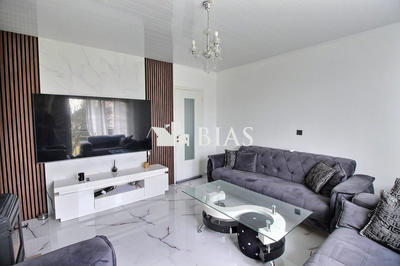 Maison - 92 m² - 6 pièces