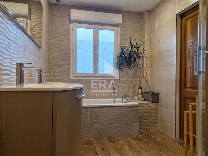 Maison - 112 m² - 6 pièces