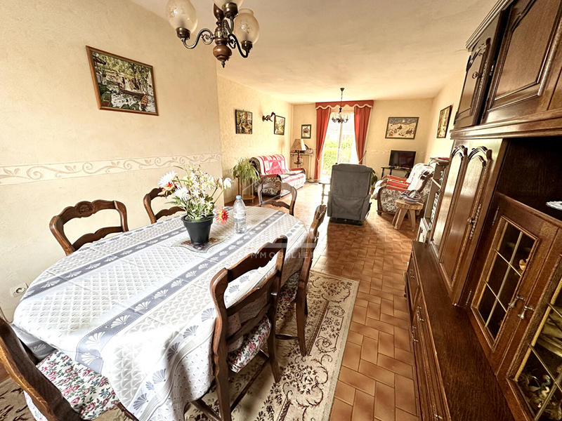 Maison - 99 m² - 5 pièces