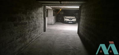 Parking / Garage - 18 m²