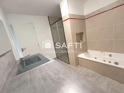 Maison - 75 m² - 3 pièces