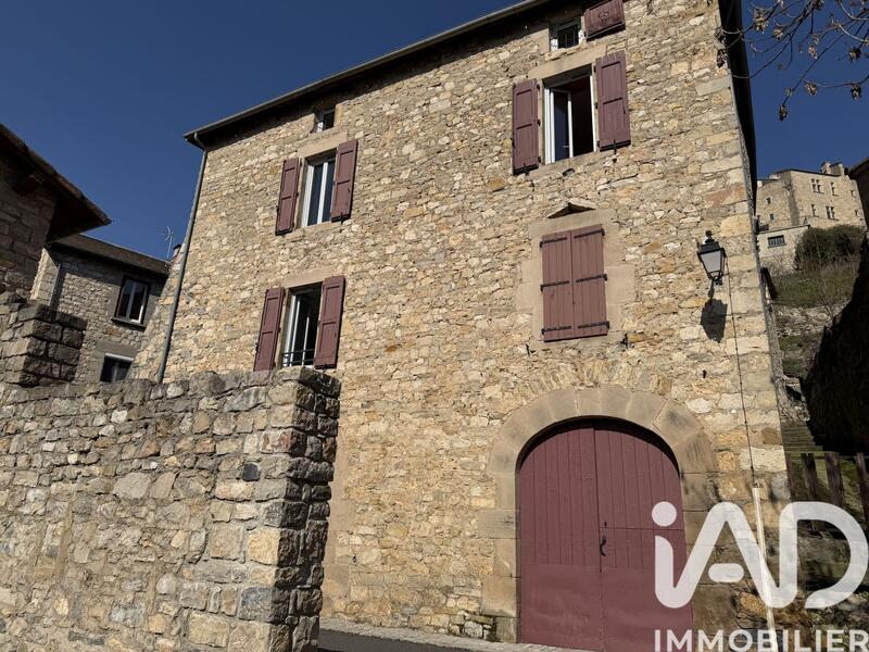 Maison de village - 280 m² - 12 pièces