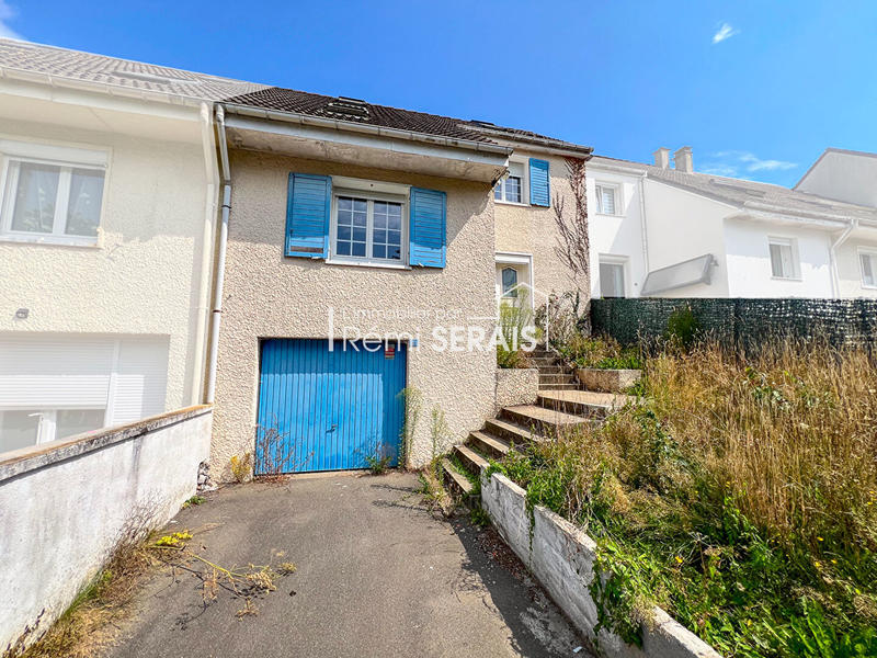 Maison - 93 m² - 4 pièces