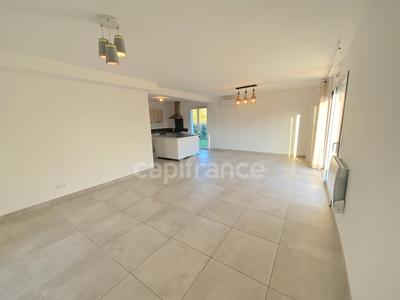 Maison - 101 m² - 4 pièces