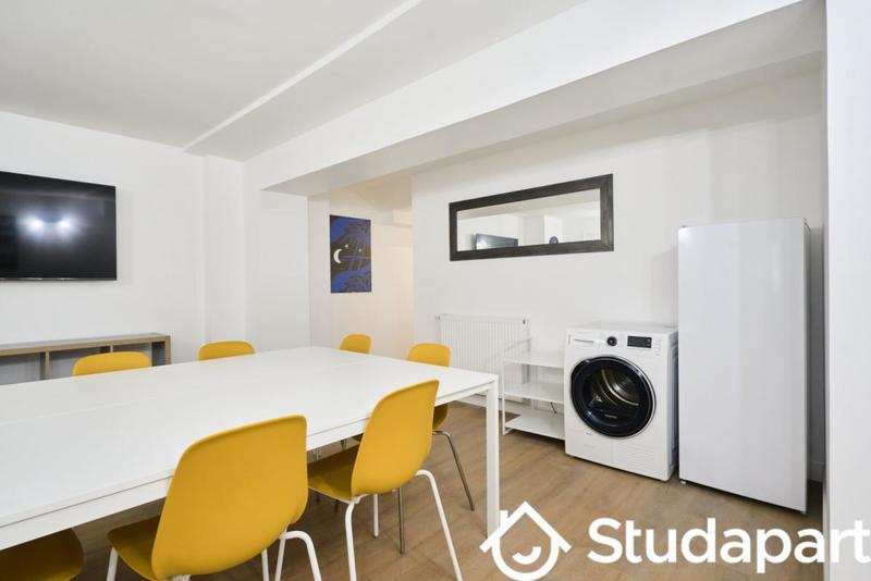 Chambre - 14 m² - 1 pièce