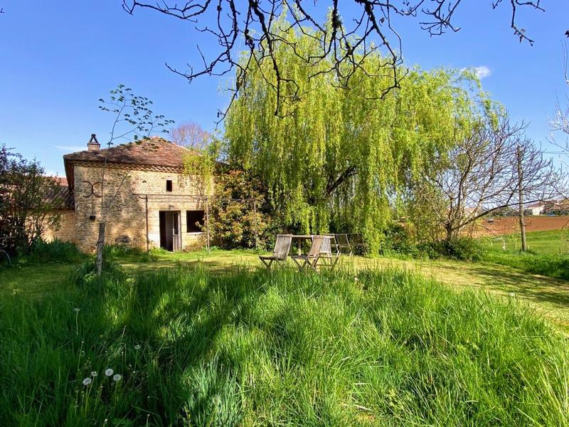 Maison - 260 m² - 9 pièces