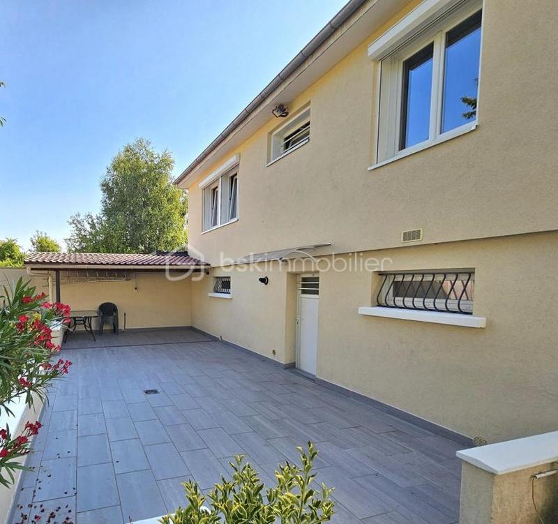 Pavillon - 137 m² - 5 pièces