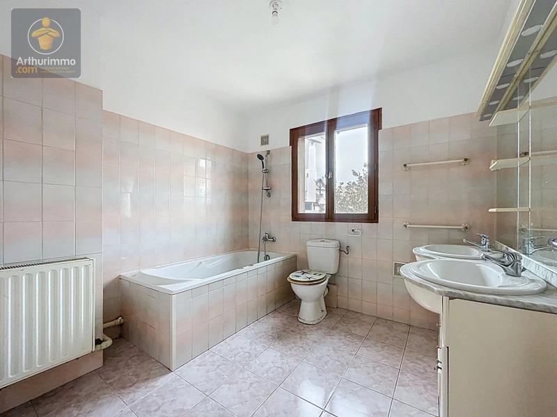 Maison - 123 m² - 7 pièces