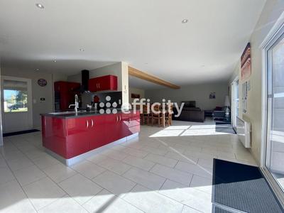 Maison - 272 m² - 12 pièces